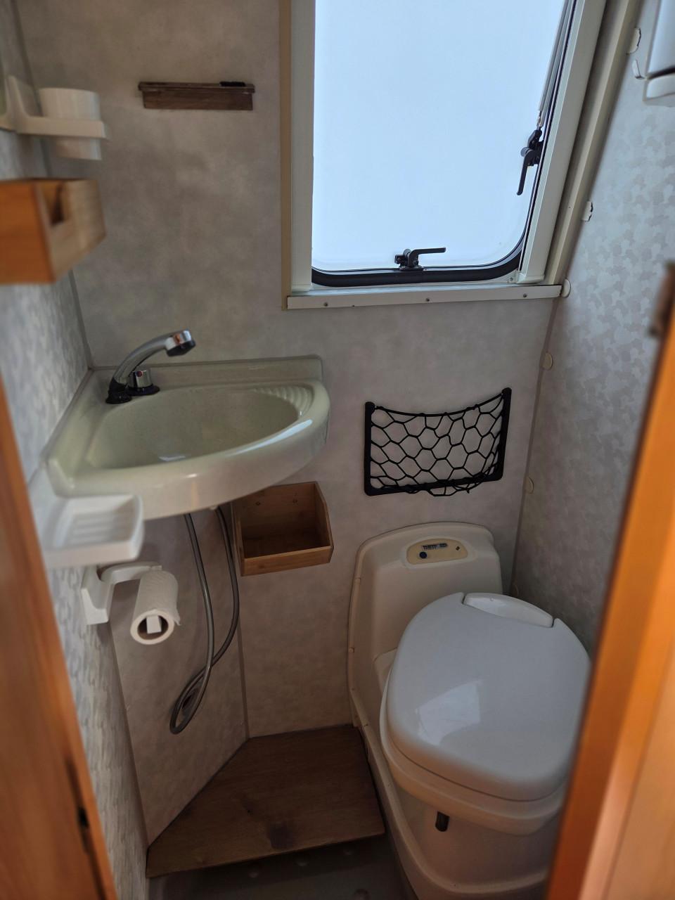 Buscamper Fiat Ducato Adria Twin uit 2003 134.000 km