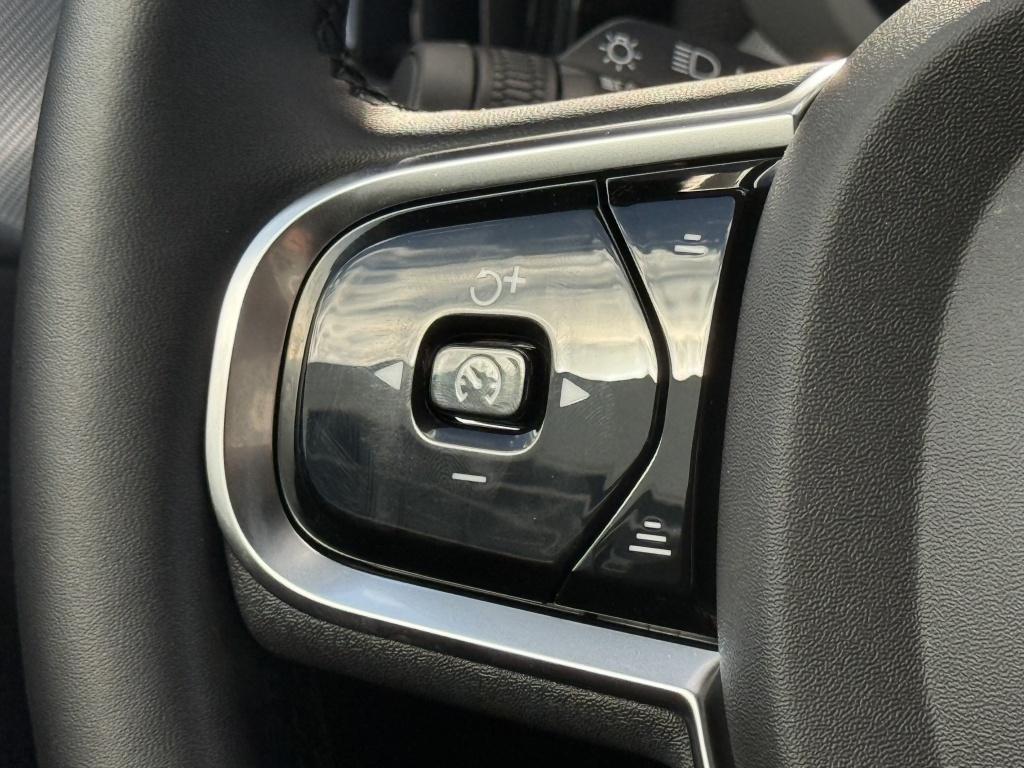 Volvo XC60 t6 398pk recharge ultra dark| panodak| adap.cruise| head-up| 360