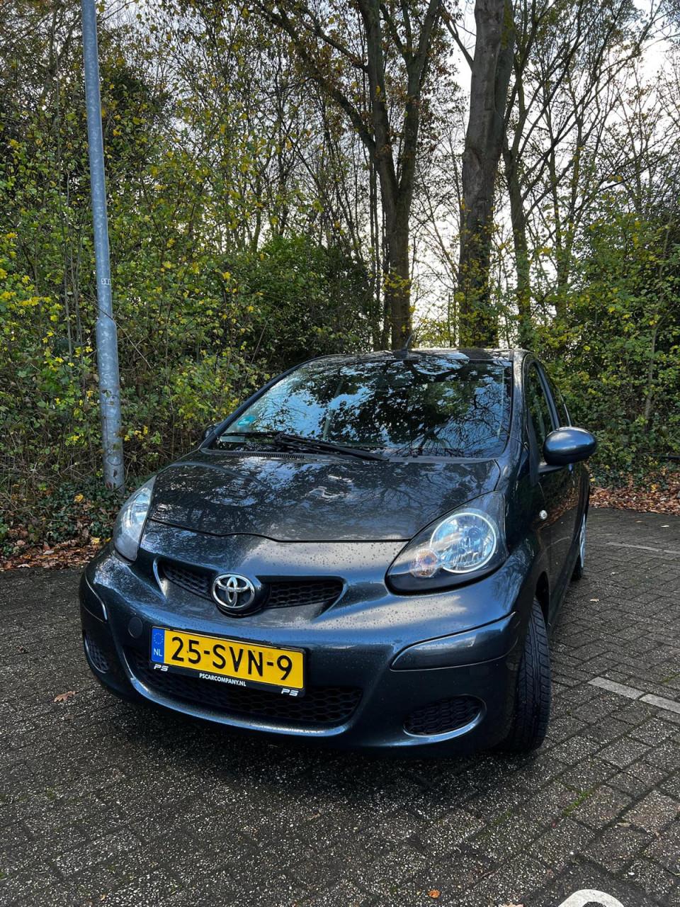 Toyota Aygo Aygo 1.0-12V Comfort Nav. +4 banden 4 velgen