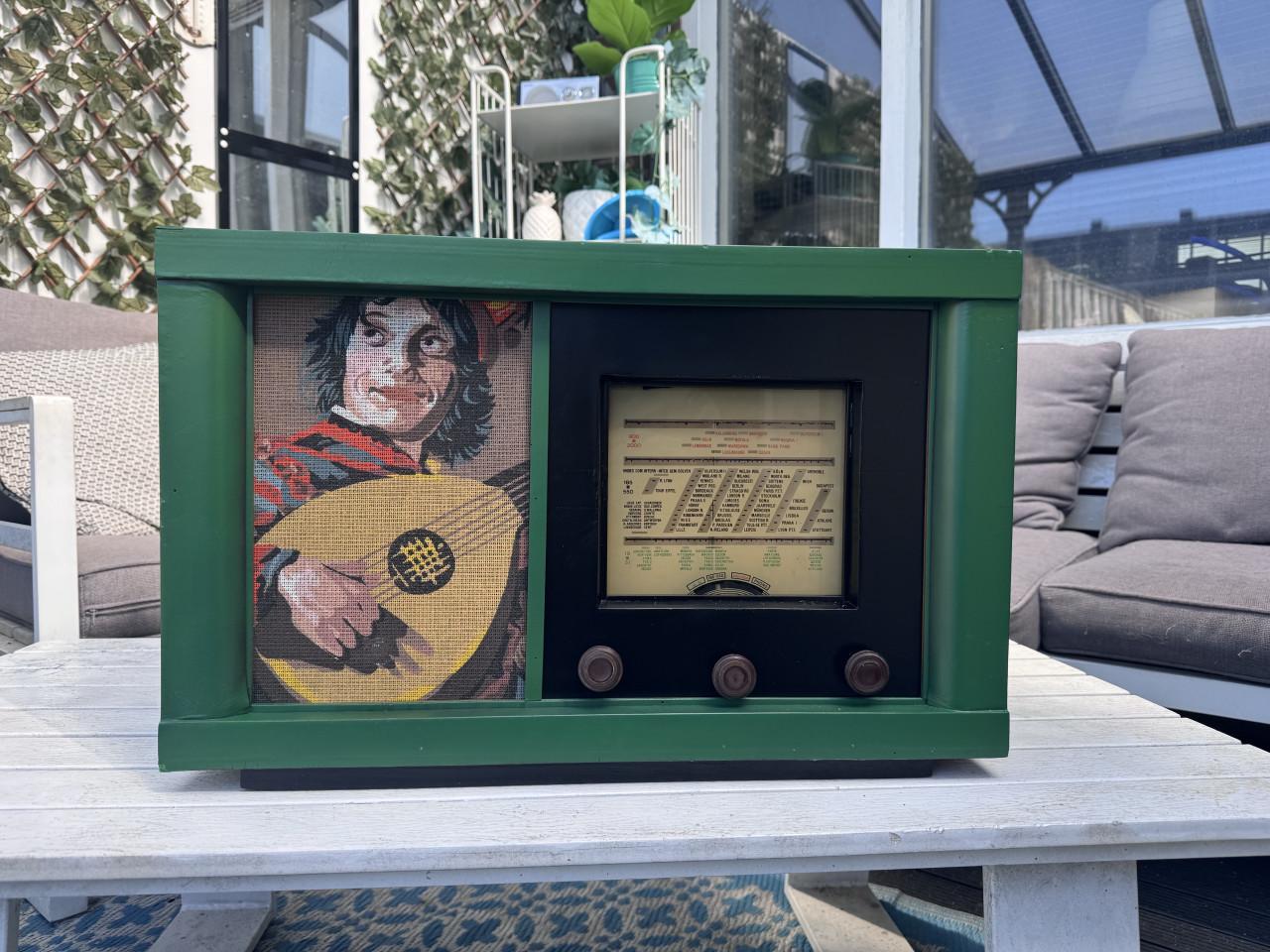 Oude radio 1940 Modern gemaakt