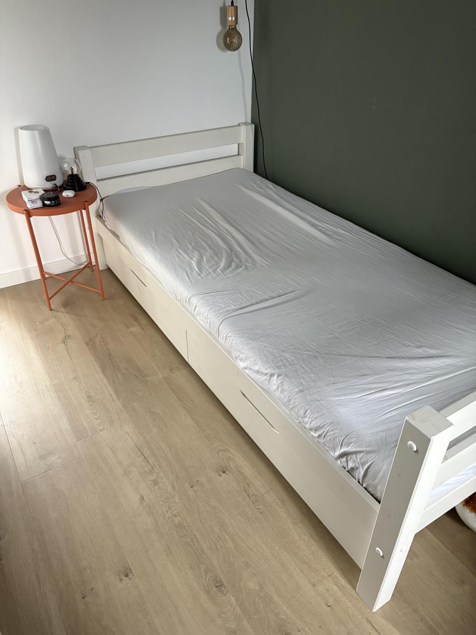 Kinderbed wit met lades