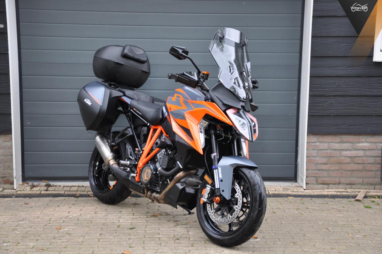 KTM 1290 SuperDuke GT