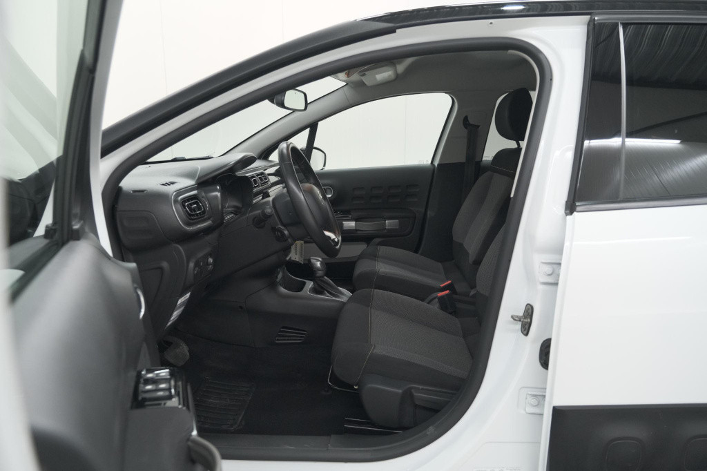 Citroen C3 puretech 110 s&s shine | camera | navigatie | apple carplay | pa