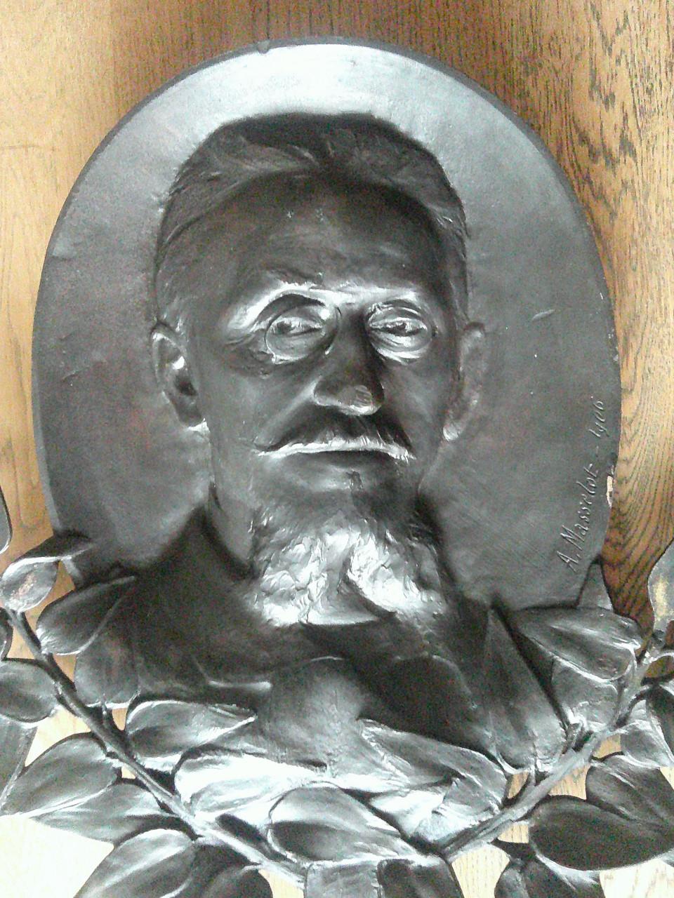 GROTE BRONZEN PLAQUETTE 1906, GESIGNEERD A.MASSELOT