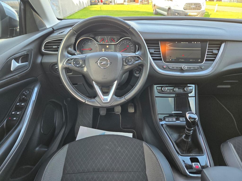 Opel Grandland X 1.2 turbo 130pk business executive | pano | trekhaak