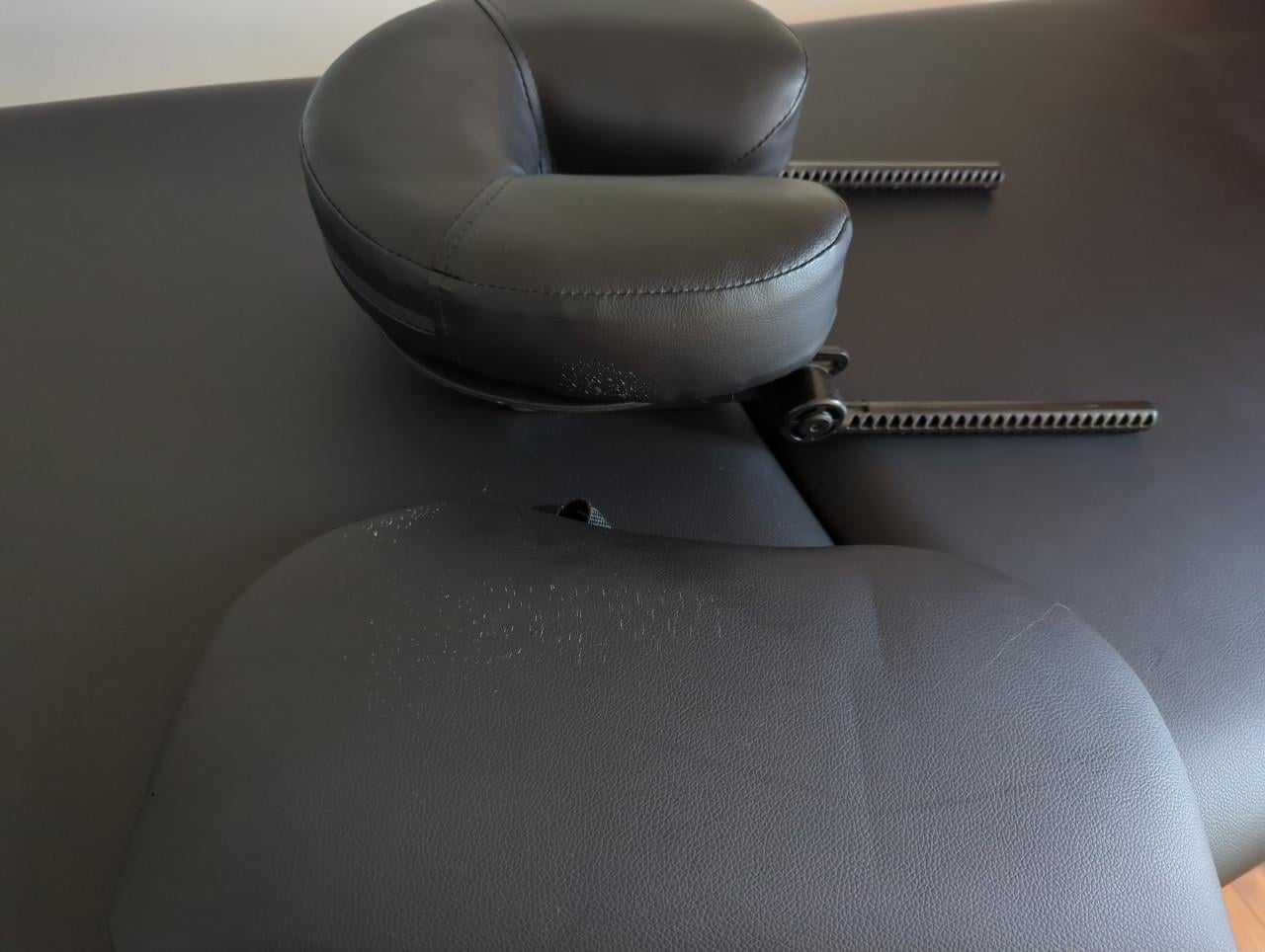 Opvouwbare massagetafel met draagtas en accessoires