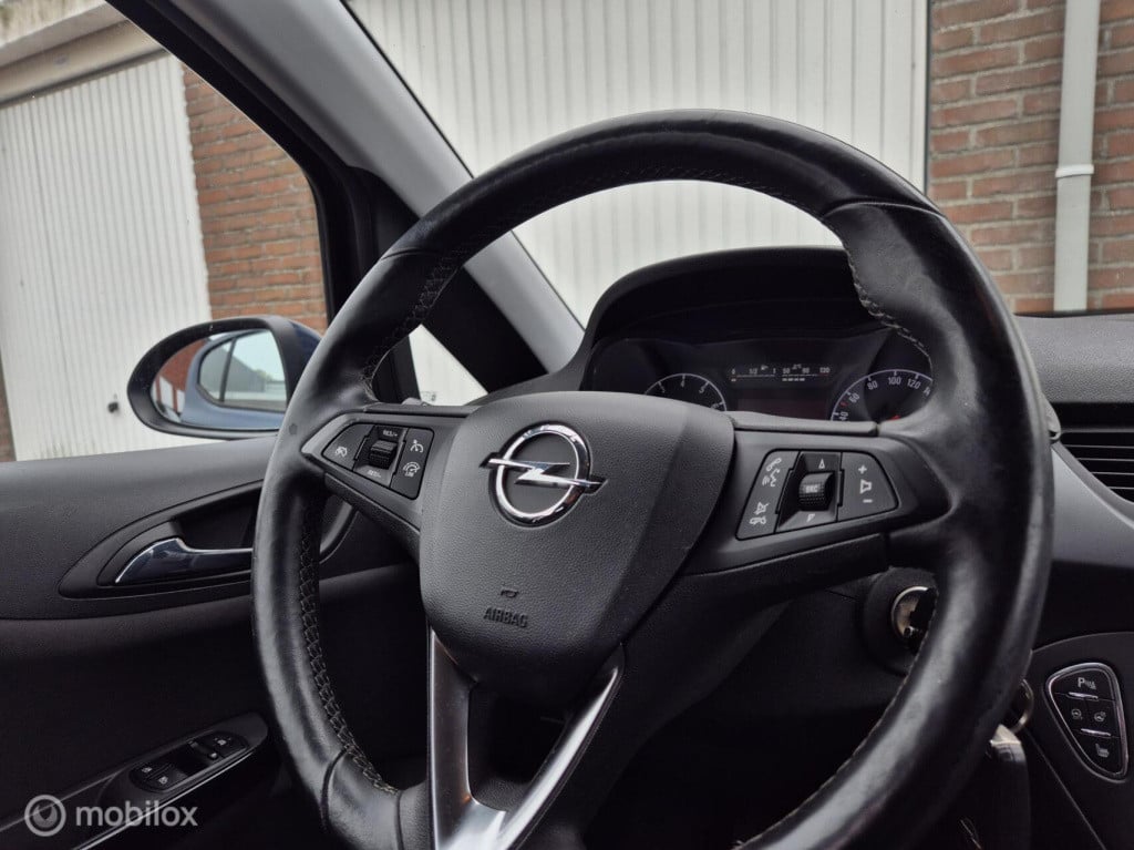 Opel Corsa 1.4 edition / 5- deurs / stuur- stoelverwarming / parkeersensore