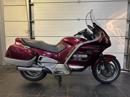 Inruilkoopje: Honda ST1100 Pan European uit 1995, rijdt prima! Zo mee €995