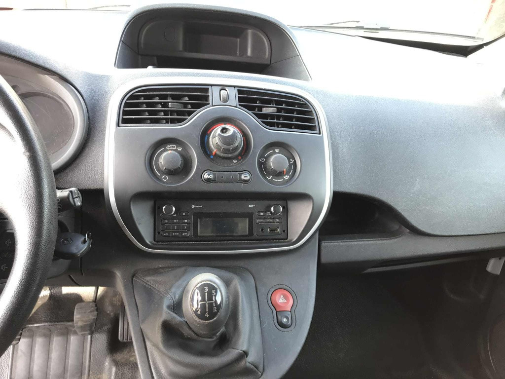 Renault Kangoo express 1.5 dci 75 versnellingsbak kapot