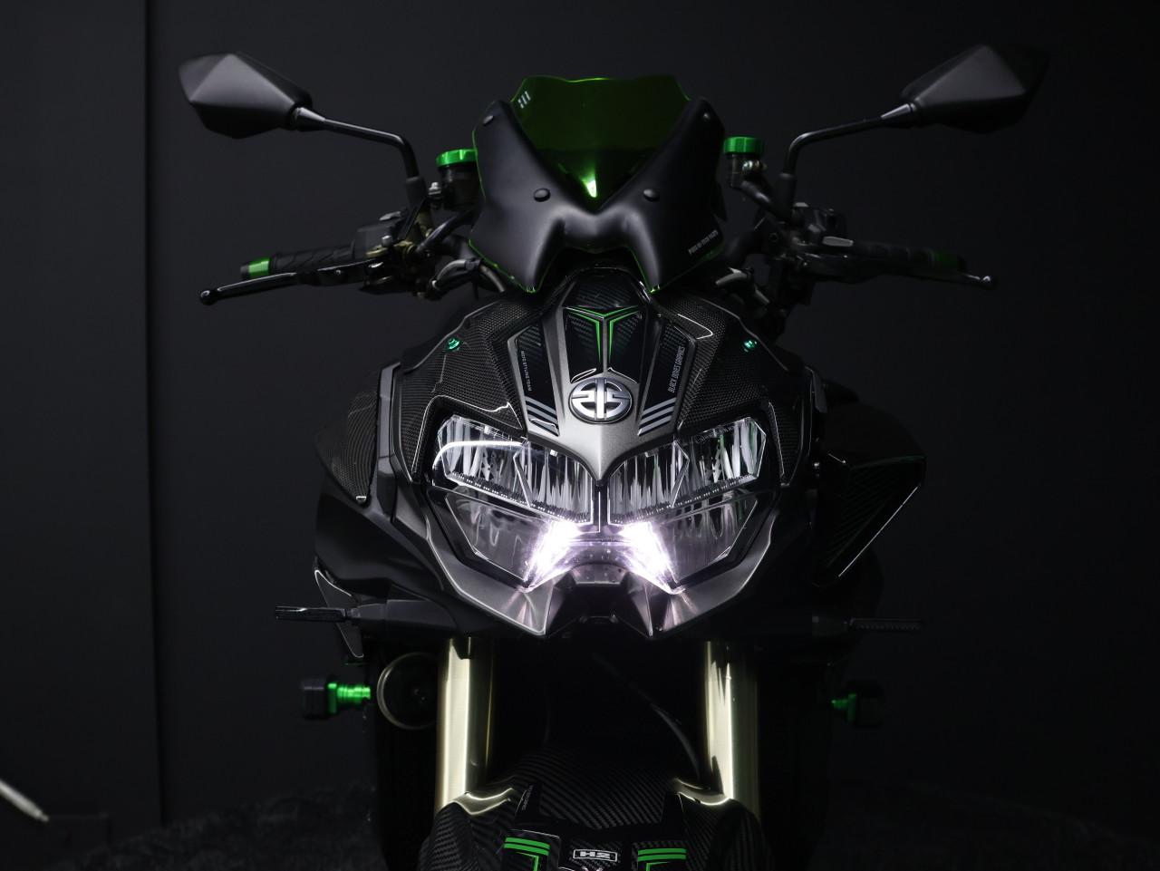 Z H2 SE PERFORMANCE | Carbon