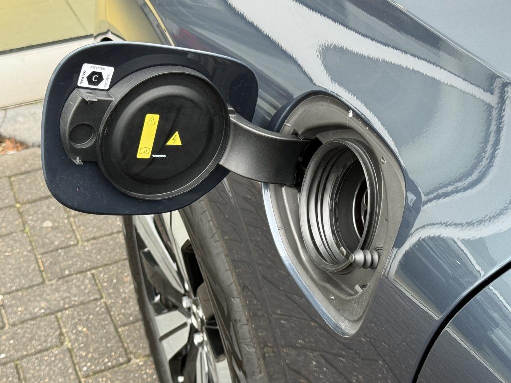 Volvo XC60 t6 398pk recharge ultra dark| panodak| 360camera| adap.cruise| a