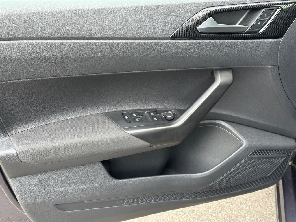 Volkswagen Polo 1.0 tsi life 95pk | carplay | navi | parkeersensoren | lich