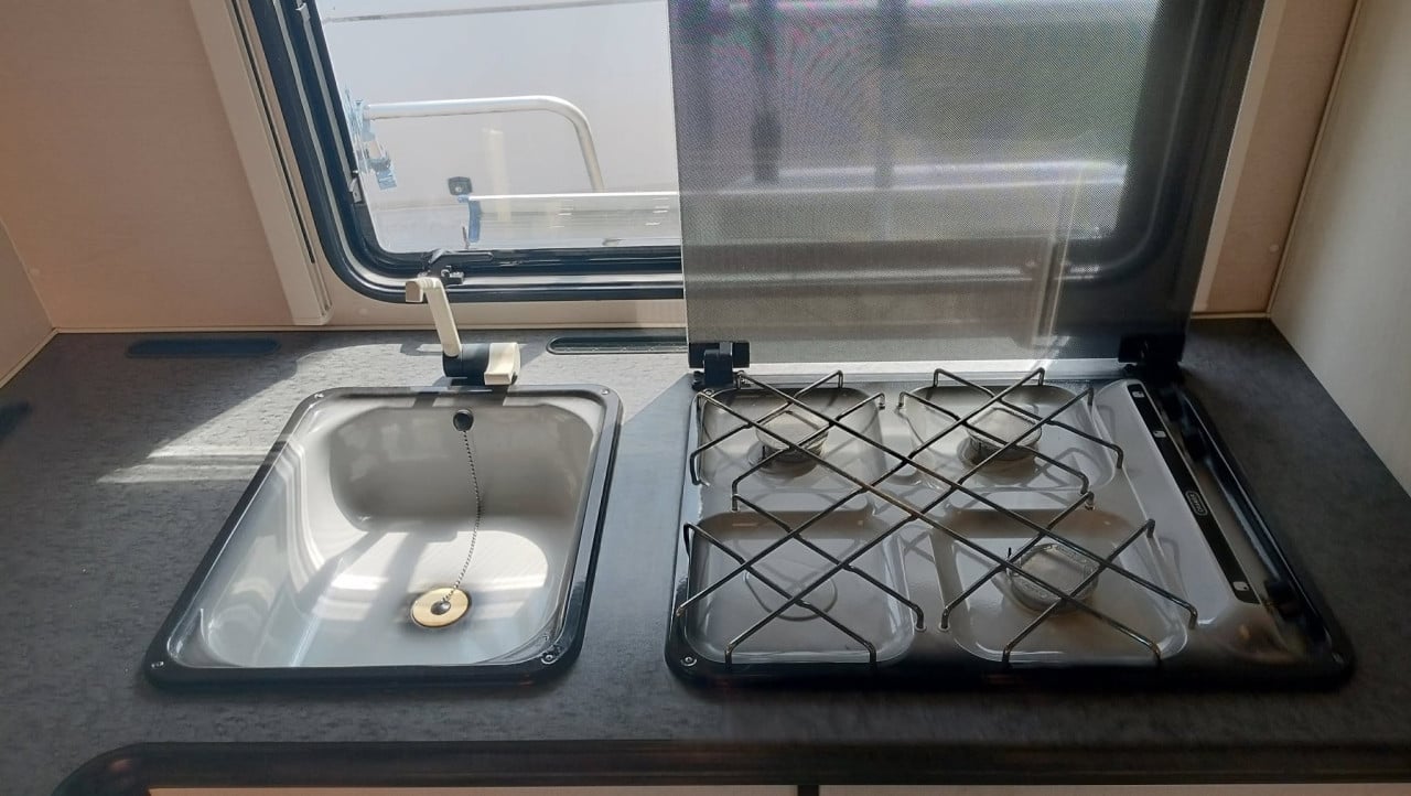 Hobby met als NIEUWE voortent