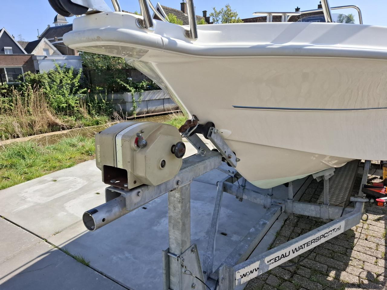 Consoleboot drago 540, 75pk Etec Pega Zb1150 trailer