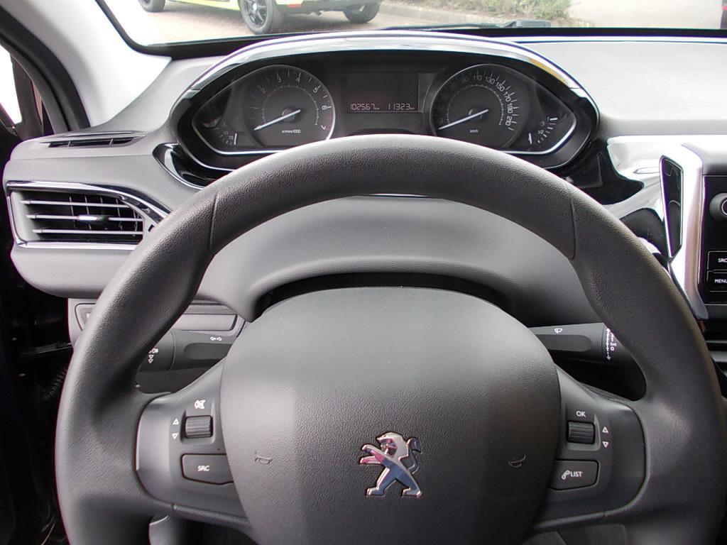 Peugeot 208 1.2 puretech 5-drs, airco, cr.contr., navi.