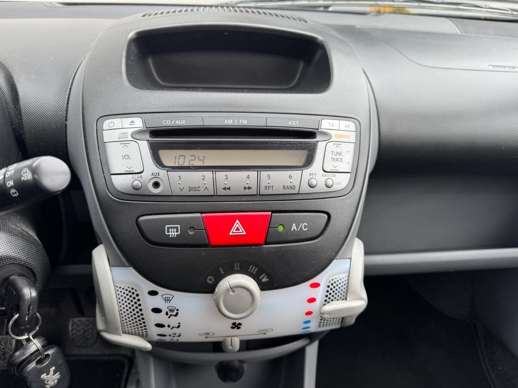 Peugeot 107 1.0-12v sportium/1e eigenaar/airco/schuifdak