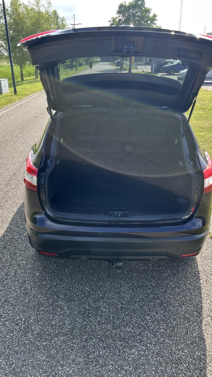 Nissan Qashqai 1.2 connect edition