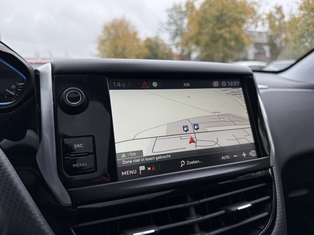 Peugeot 2008 1.2 puretech allure // 29.000km! //