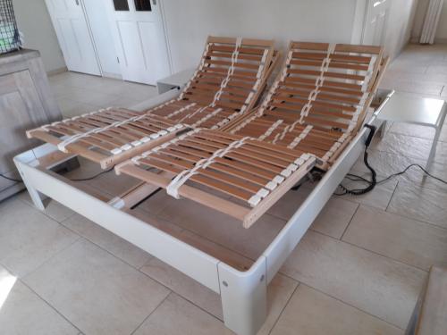 Aupingbed 160x200 Elektrisch verstelbare lattenbodems(in goede nette staat)