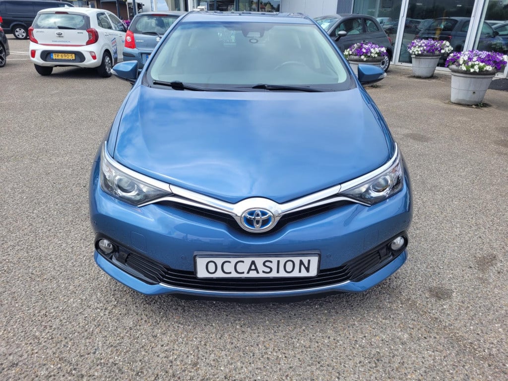 Toyota Auris 1.8 hybrid executive automaat