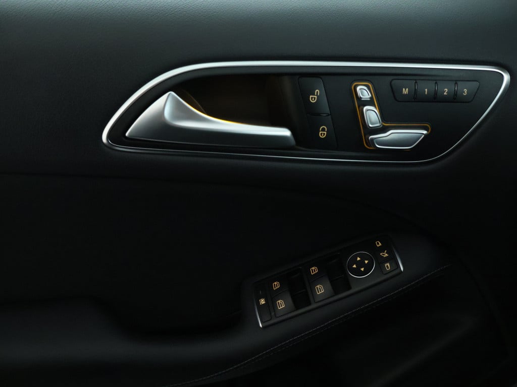 Mercedes-Benz B-Klasse 180 ambition | panoramadak | memory stoel | climate 