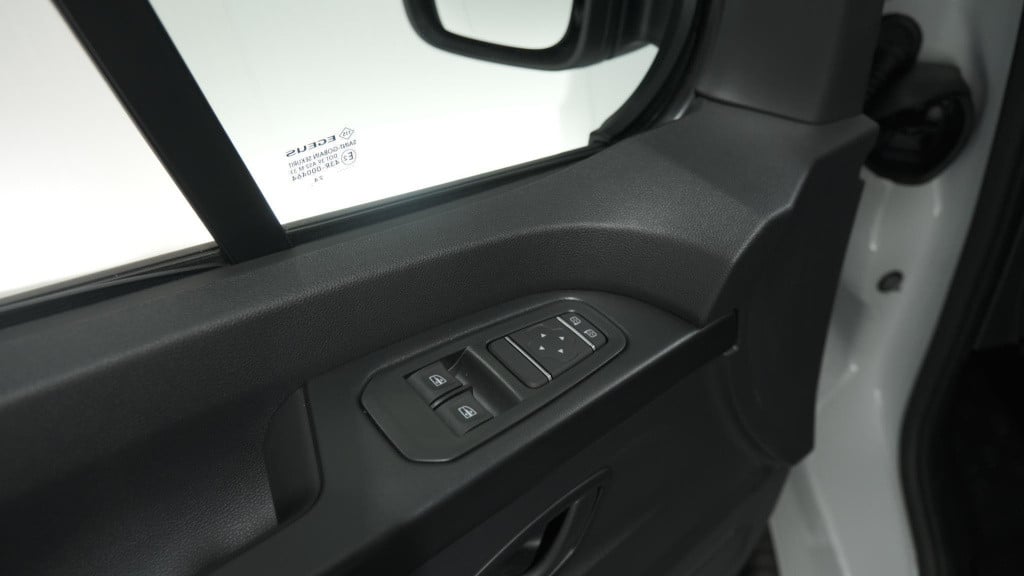 Renault Trafic 2.0 dci 150 t30 l2h1 comfort | parkeersensoren | vloerplaat 