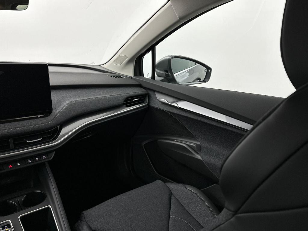Skoda Elroq business edition tour elektromotor 150 kw / 204 pk