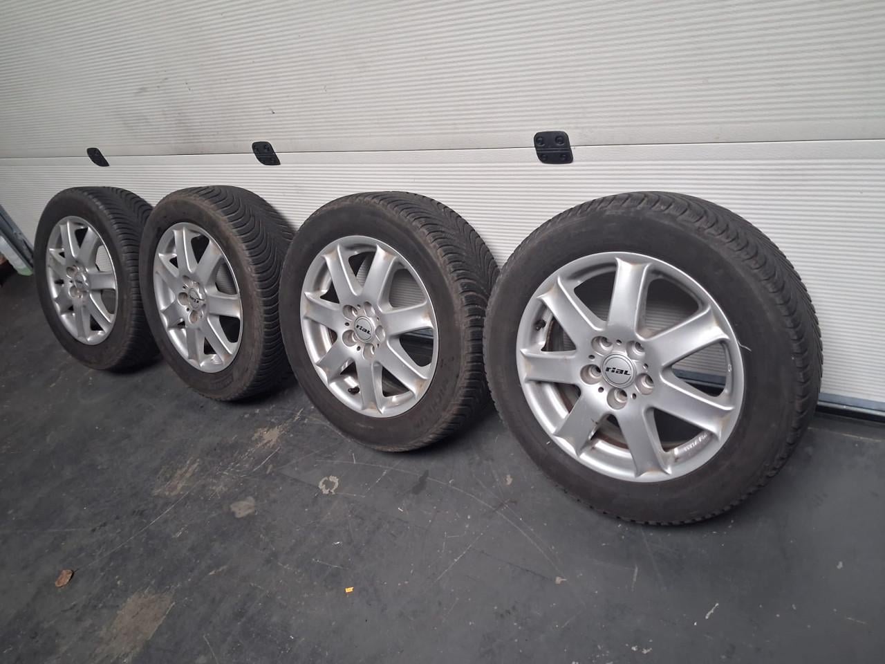 Velgen set 5x100 16 inch Rial