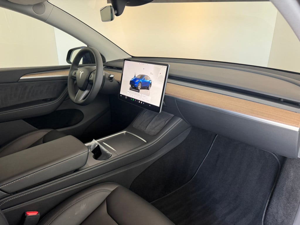 Tesla Model Y rwd 58 kwh