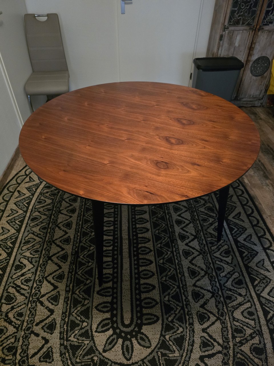 Ronde tafel 120cm hoogte 75cm