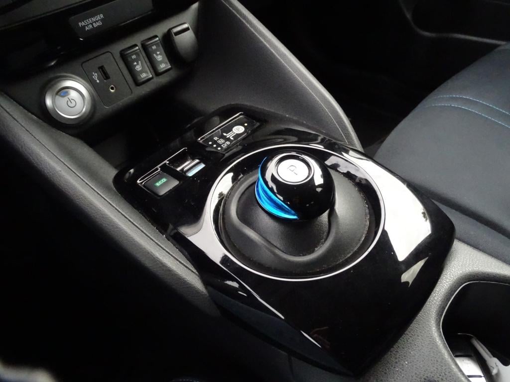 Nissan Leaf n-connecta 40 kwh | incl. btw | 360 camera