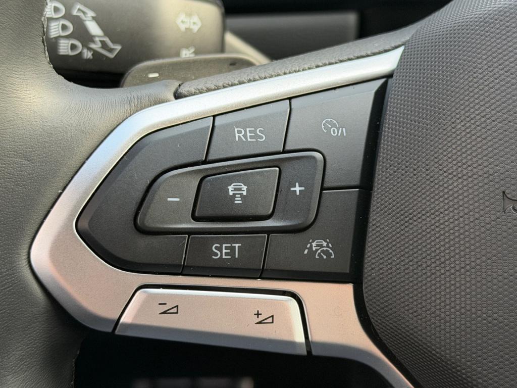 Volkswagen T-roc 1.5 tsi 150pk dsg r-line | camera | keyless | elek. achter