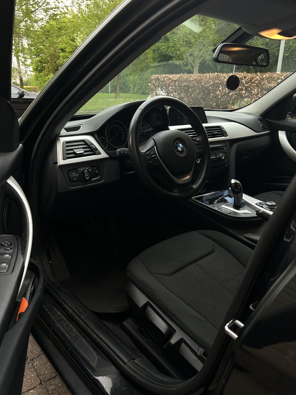 BMW 3-Serie 2.0IX 320 135KW Aut8 (f30) 2012 Zwart
