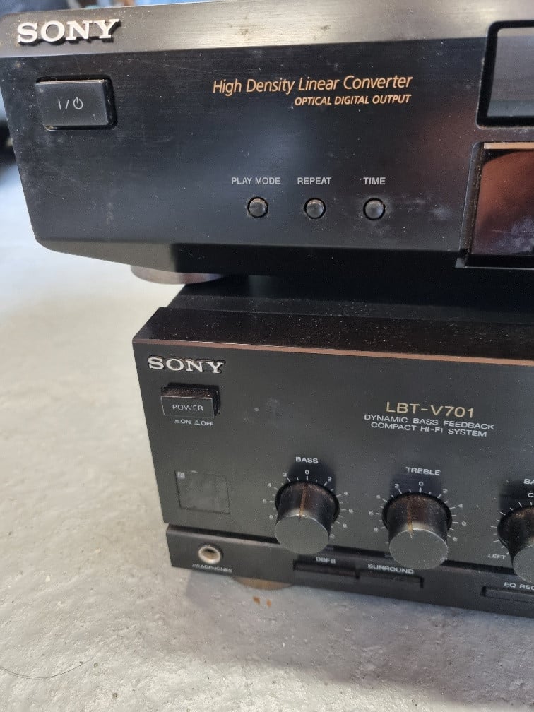Sony LBT - V701 Stereo + Speaker en boxen van BOSE.