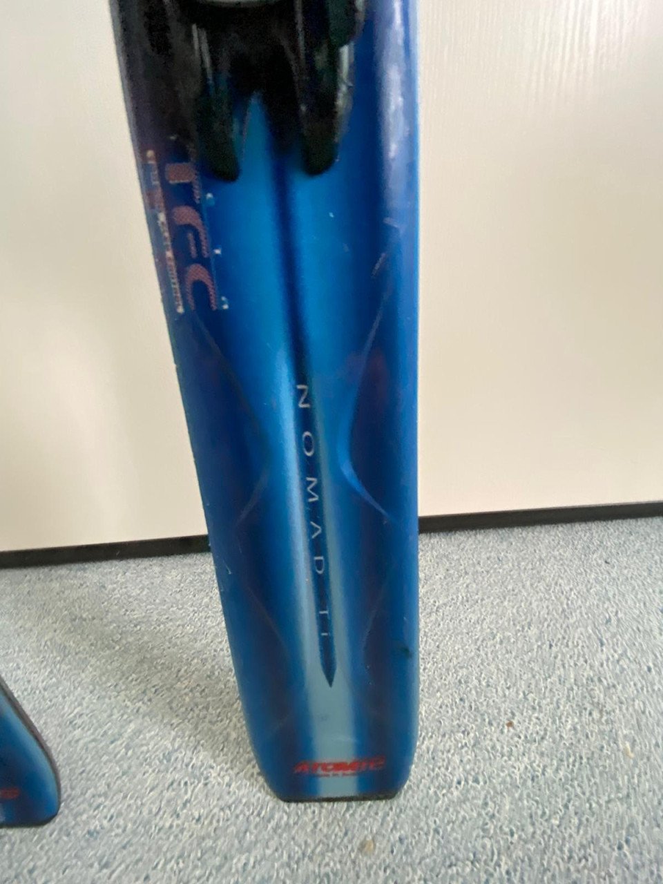Dames ski's  Atomic Nomad Carve 148