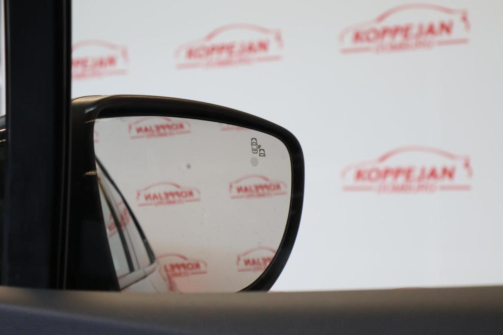 Renault Captur 1.3 tce 150 pk intens nl auto, trekhaak, led, camera, all se
