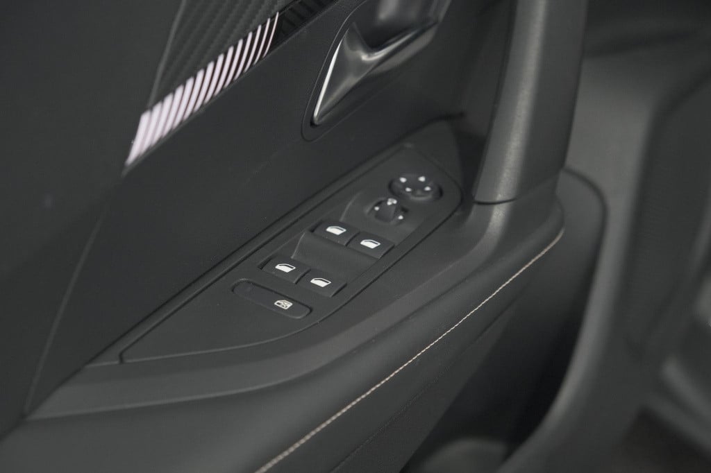 Peugeot 2008 hybrid 136 e-dcs6 allure | 360 camera | adaptieve cruise contr
