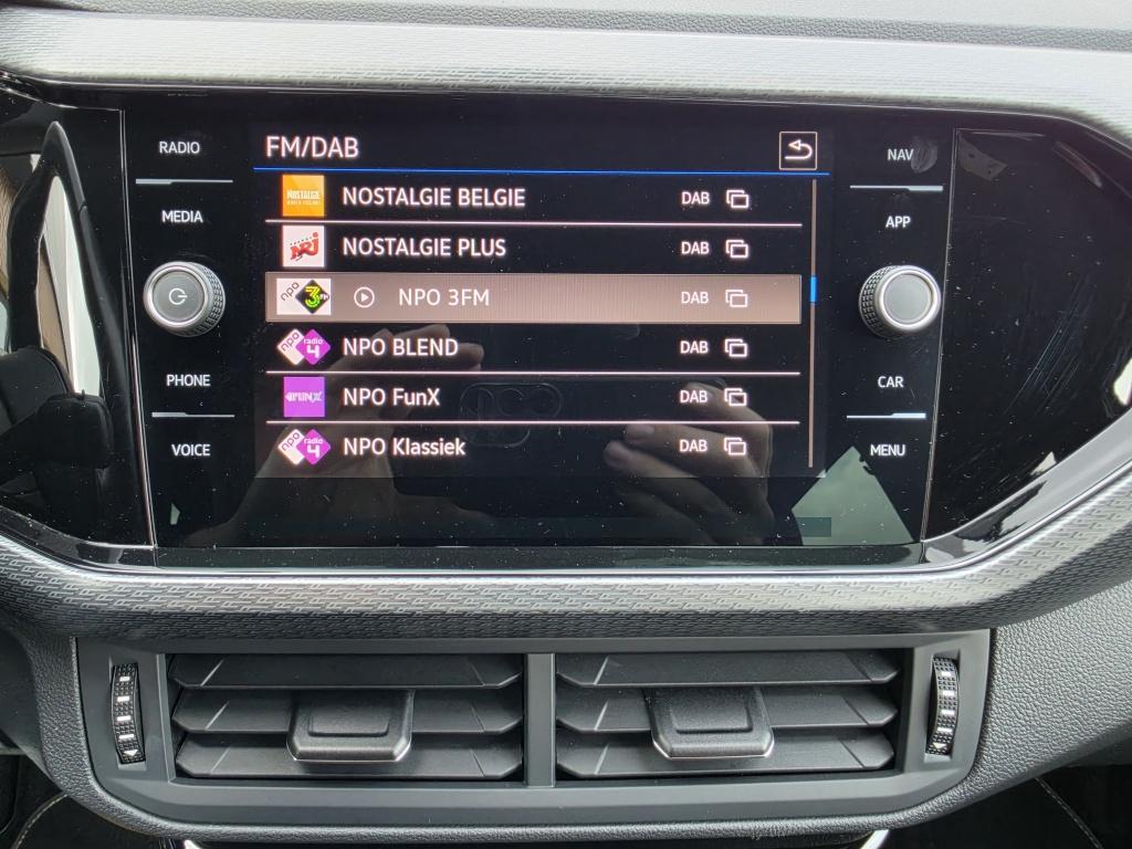 Volkswagen T-cross 1.5 tsi r-line | led | navi | camera | acc | stoelverwar