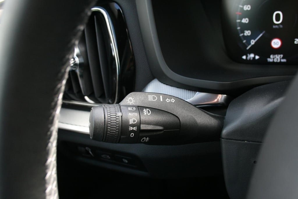 Volvo V60 2.0 t6 recharge awd r-design