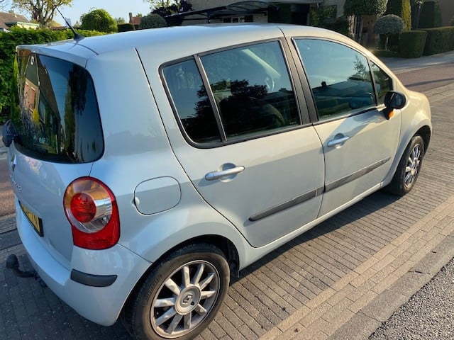 Renault Modus 1.6 MPV automaat.