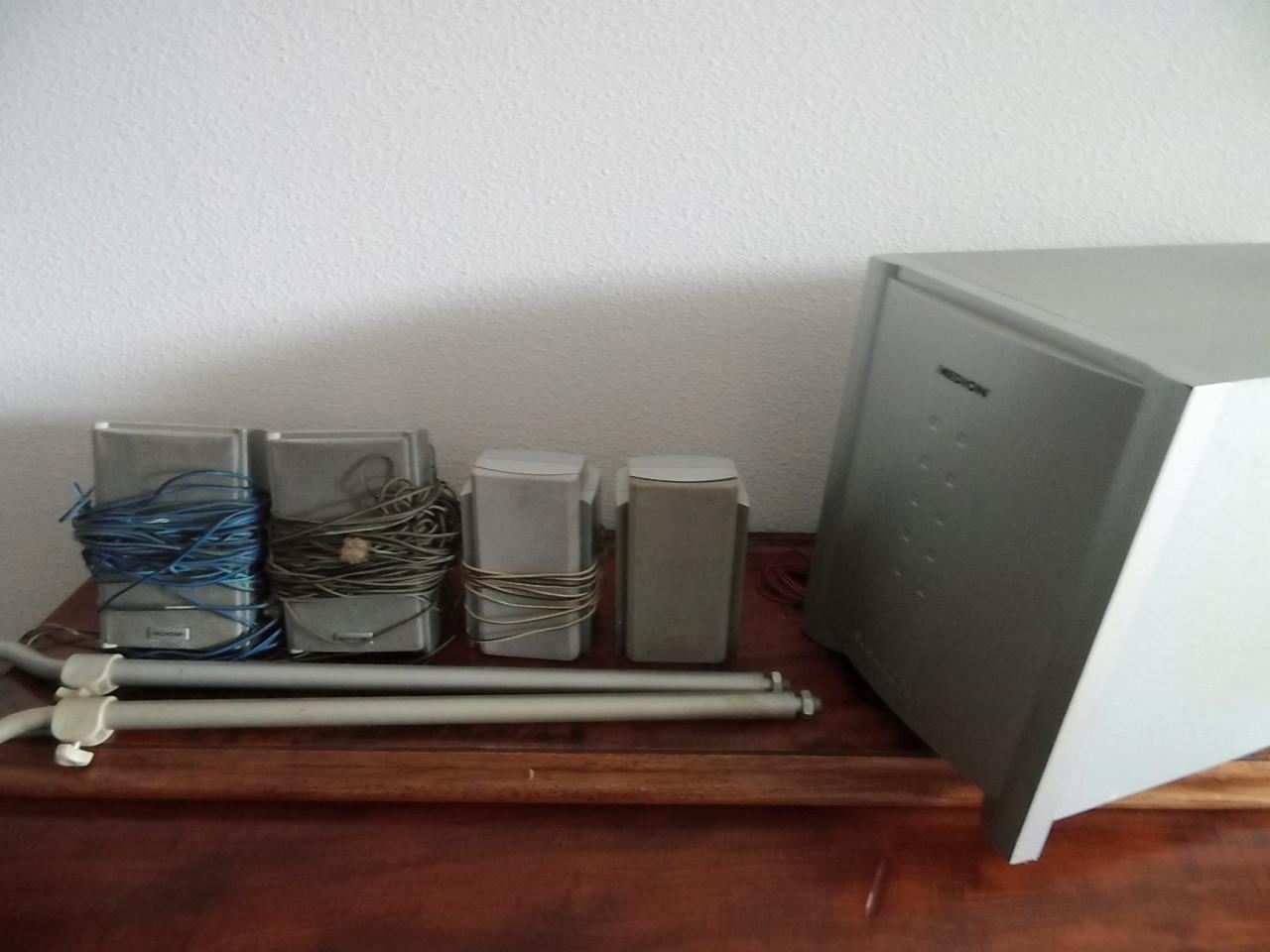 Dolby Surround Speakerset.