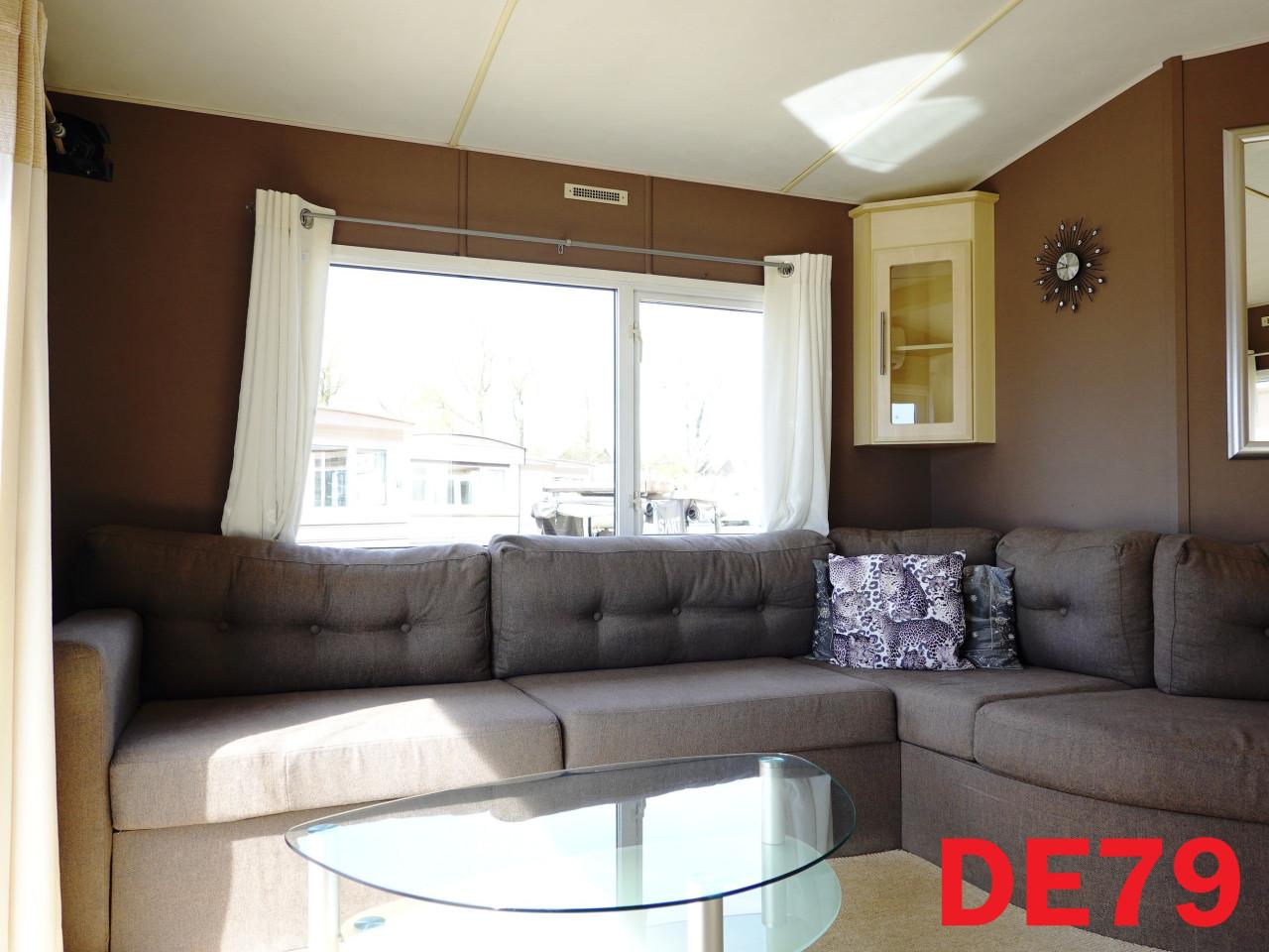 Royaal chalet met dubbel glas, openslaande deuren kopse kant, 3 slaapkamers