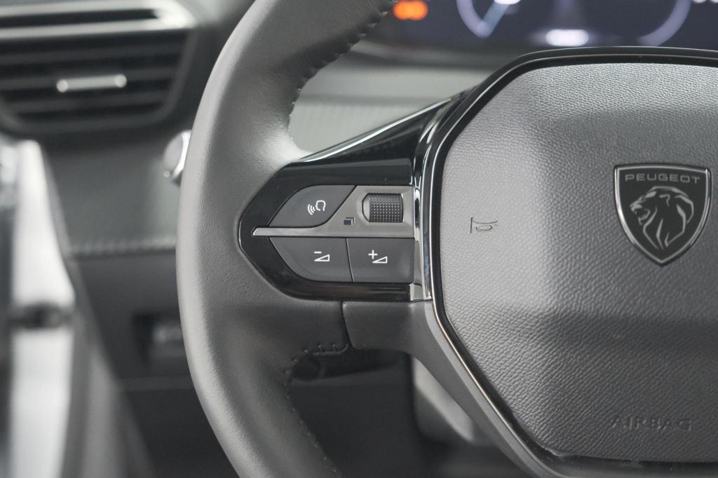 Peugeot 208 puretech 100 allure pack | nieuw model | apple carplay | parkee