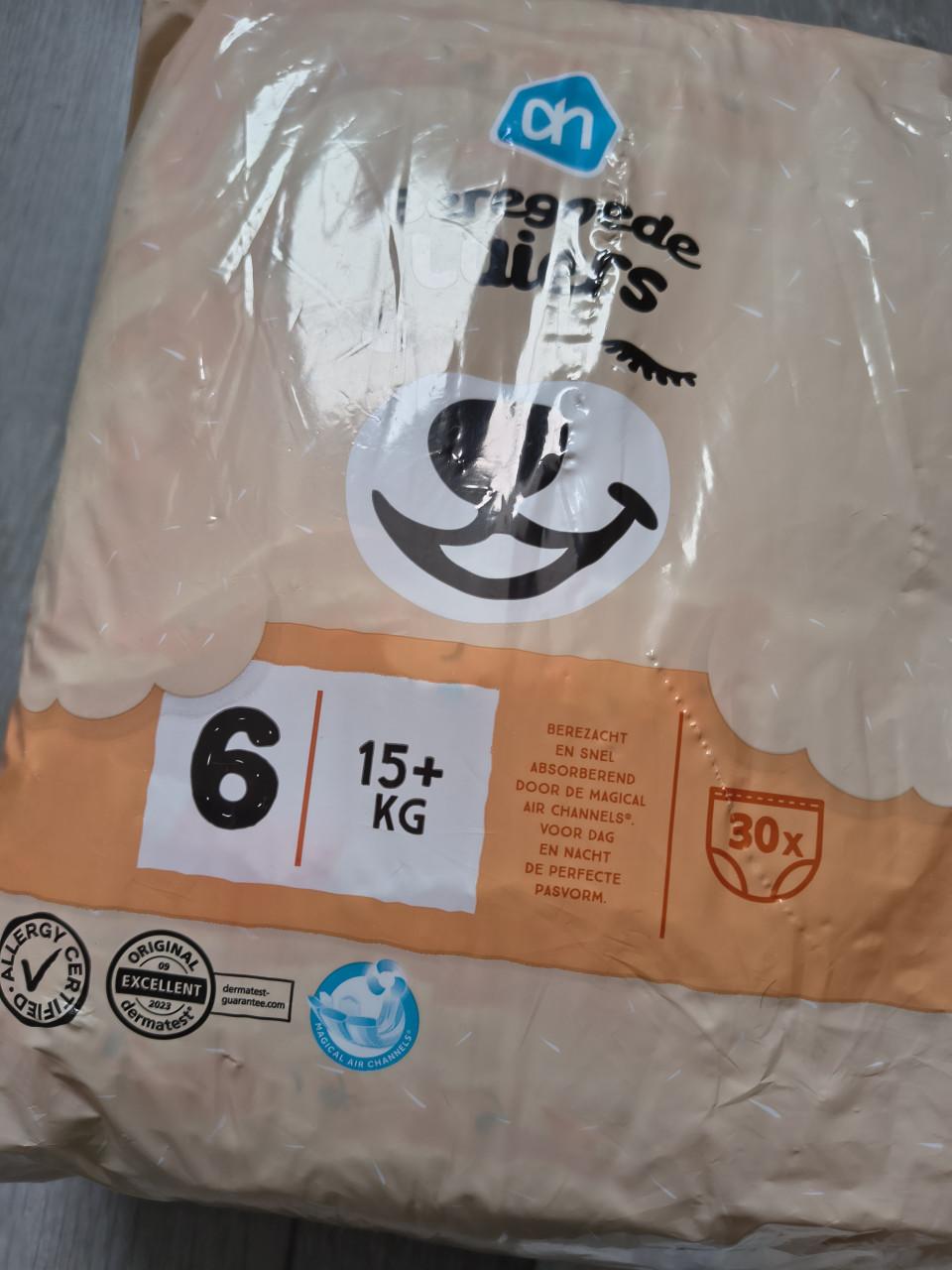 AH luiers, maat 6. Luiers 15+ kg. Ruim 40 stuks.