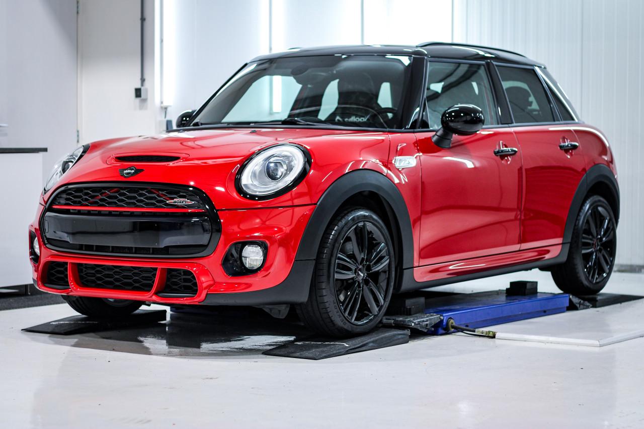 MINI Cooper S JCW Automaat. Led. Panoramadak. Cruise control.