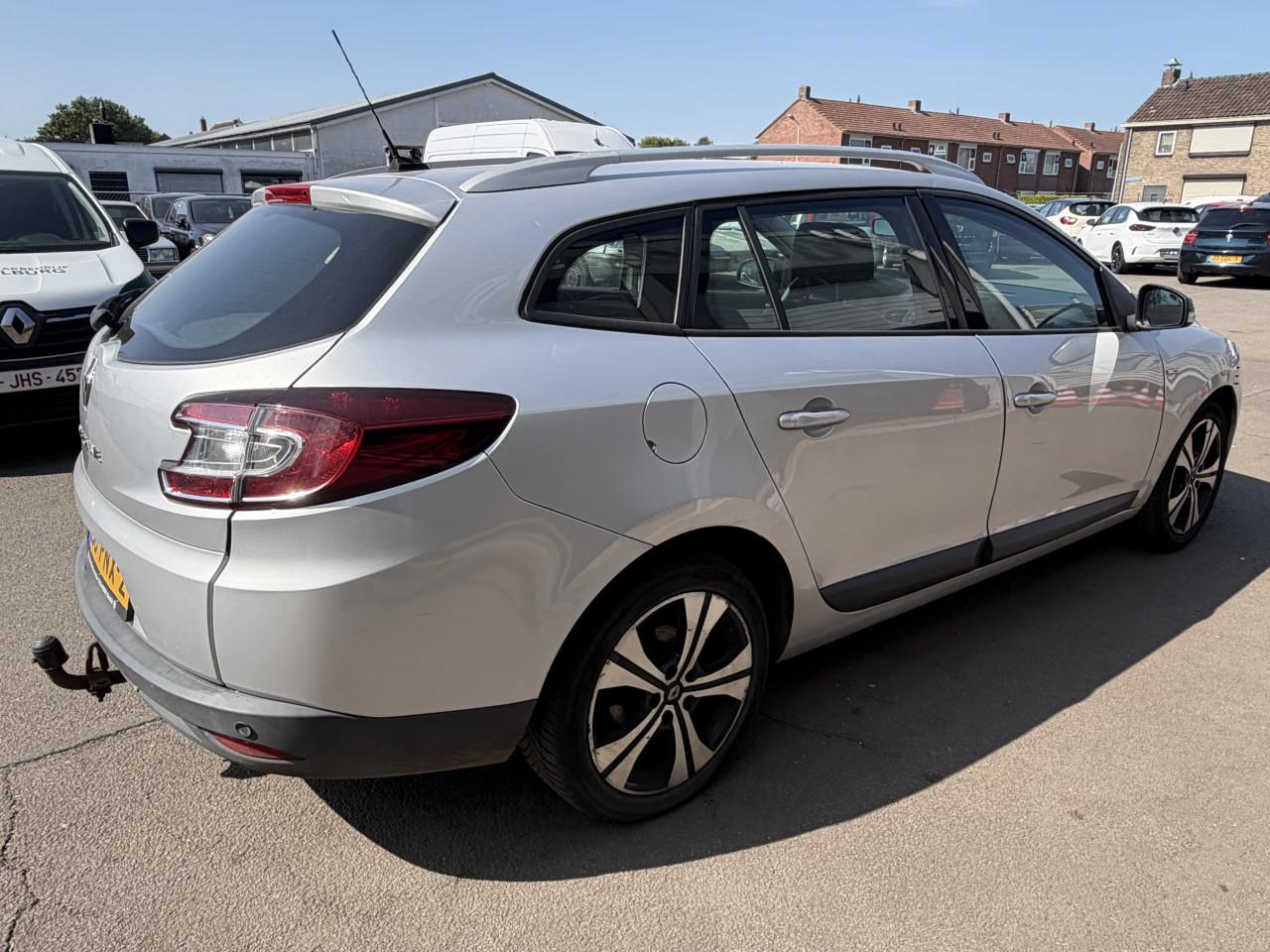 Renault Megane Estate 2.0 Bose AUTOMAAT NAP ! ! !