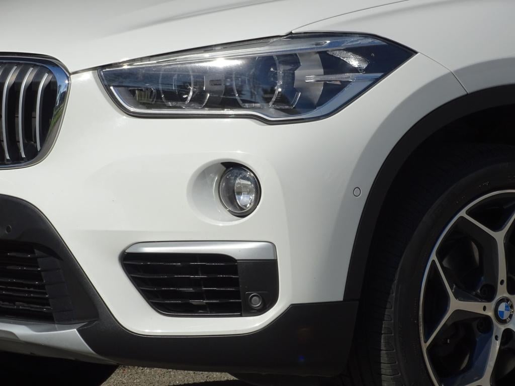 BMW X1 sdrive18i x-line | leder | led