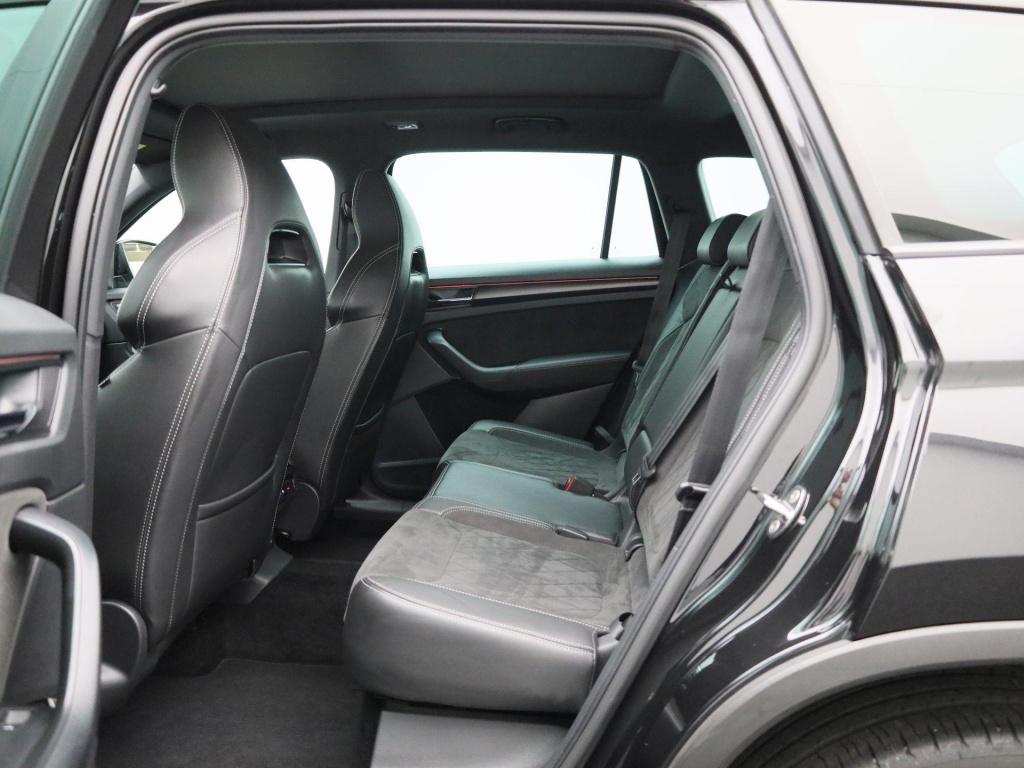 Skoda Kodiaq 1.5 tsi sportline business | panoramadak | trekhaak | sfeerver