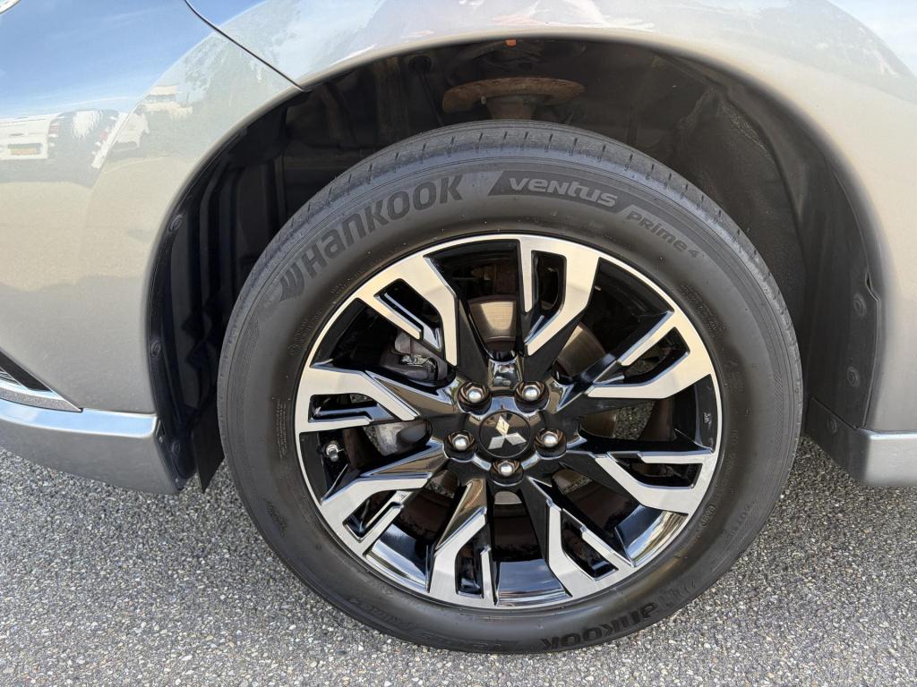Mitsubishi Outlander 2.0 phev instyle+