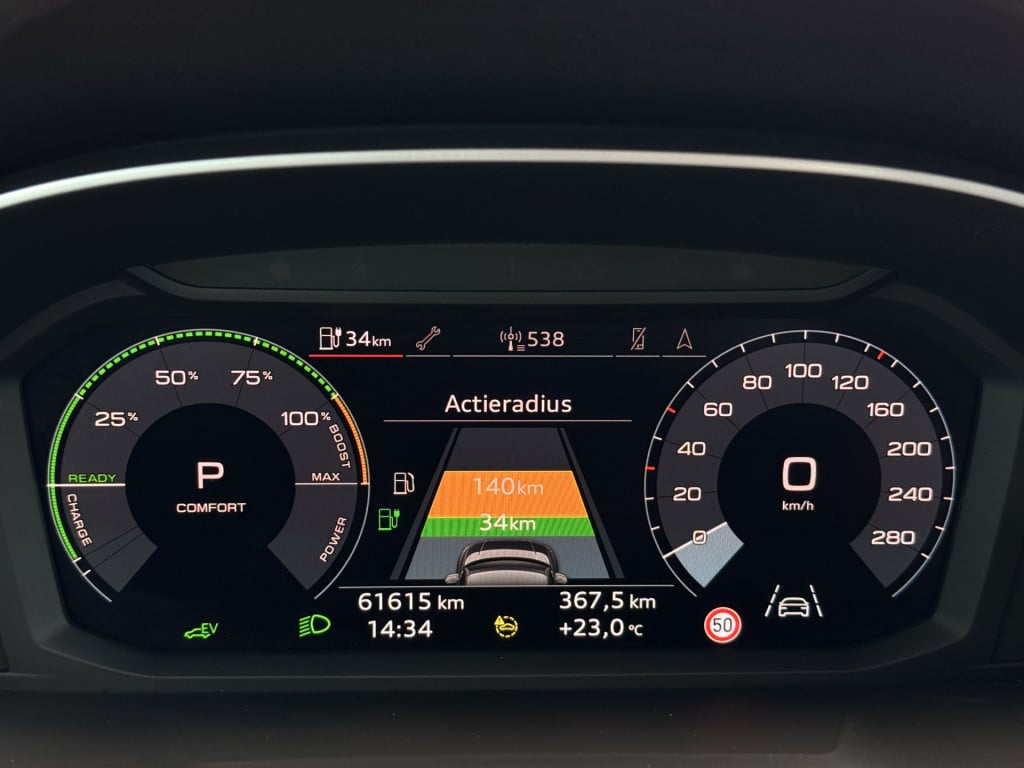 Audi Q3 sportback 45 tfsi e s-line | phev | matrix | stoelverwarming | digi
